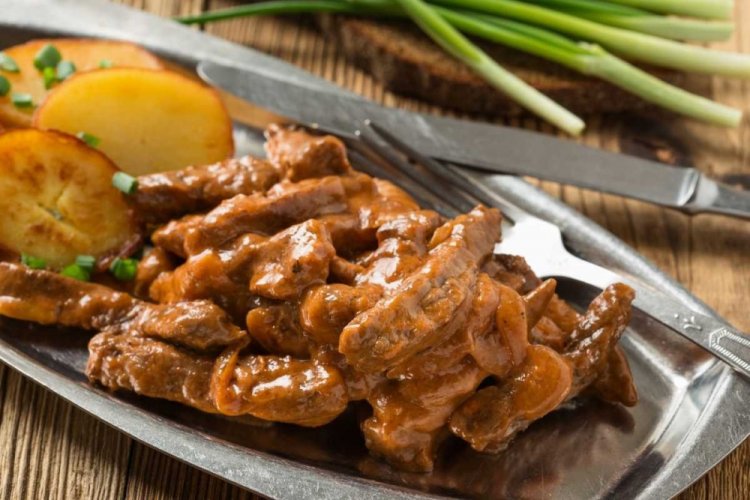 Skillet Beef Stroganoff