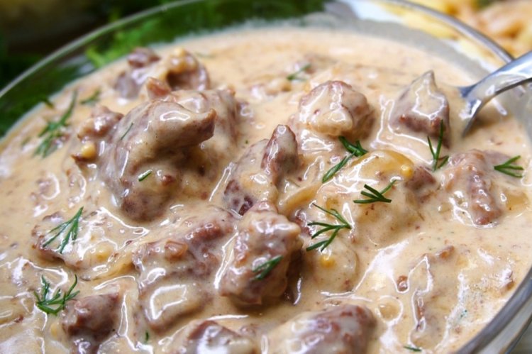 Skillet Beef with Sour Cream