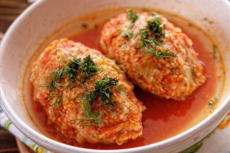 Lazy Cabbage Rolls with Stewed Cabbage and Boiled Egg