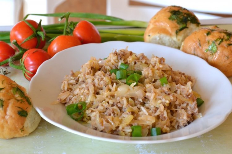 Quick Lazy Cabbage Rolls in a Skillet