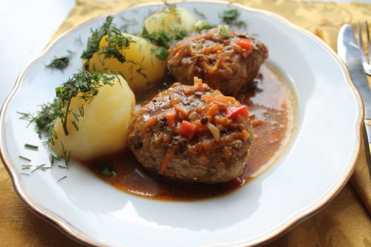 Lazy Cabbage Rolls with Potatoes in a Skillet