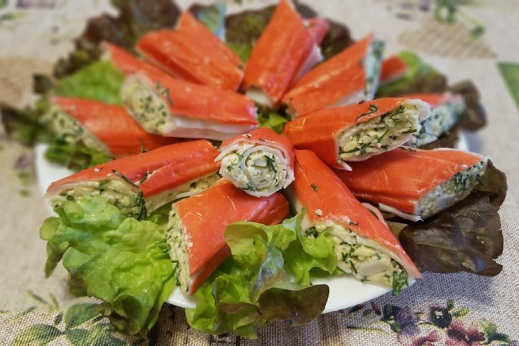 Stuffed Crab Sticks with Processed Cheese and Herbs