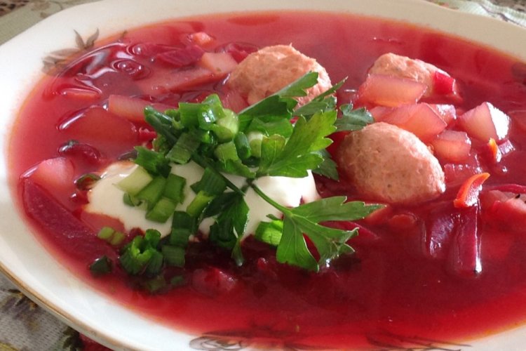 Beetroot Meatball Soup