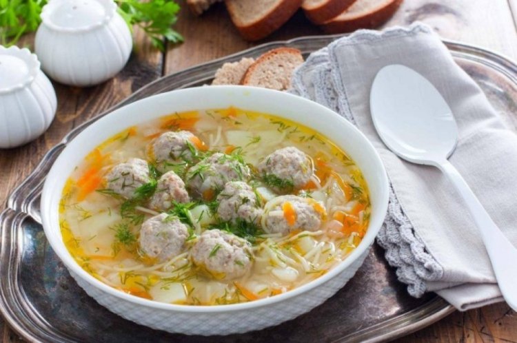 Chicken Soup with Meatballs and Vermicelli