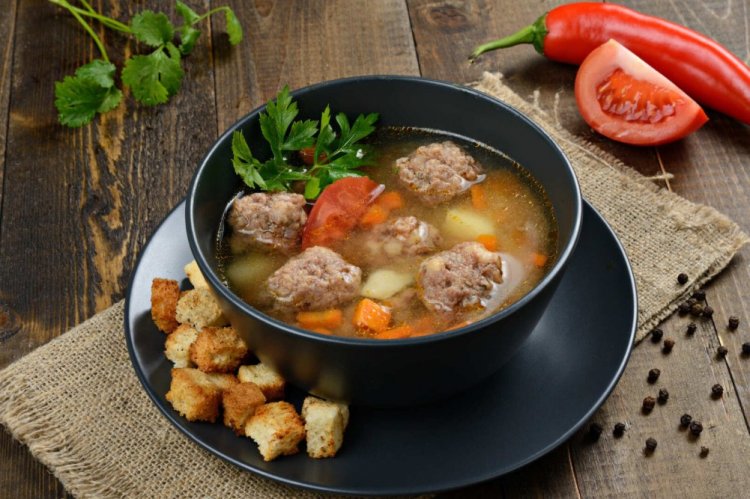 Vegetable Soup with Pork Meatballs