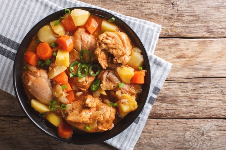 Chicken Stew with Dried Apricots