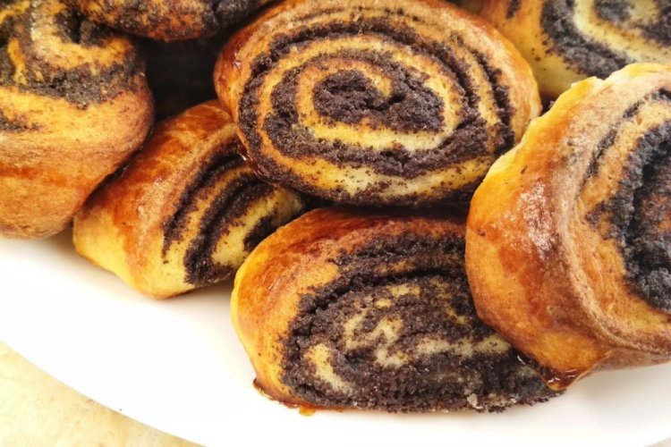 Cottage Cheese Cookies with Poppy Seeds