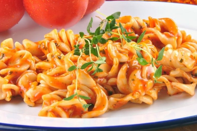 Pasta en salsa cremosa de tomate