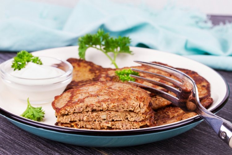 Tortitas de hígado de cerdo con sémola