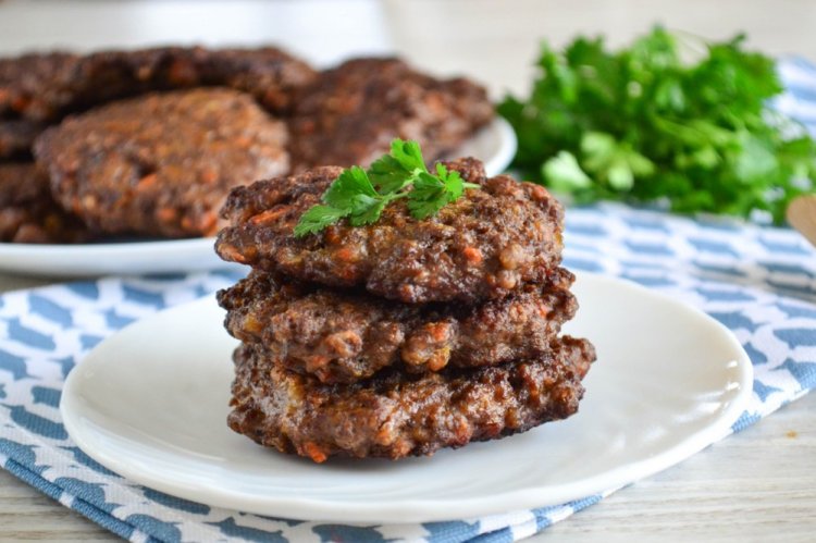 Tortitas de hígado de cerdo con zanahoria