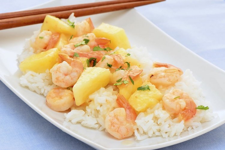 Rice with Shrimp and Pineapple