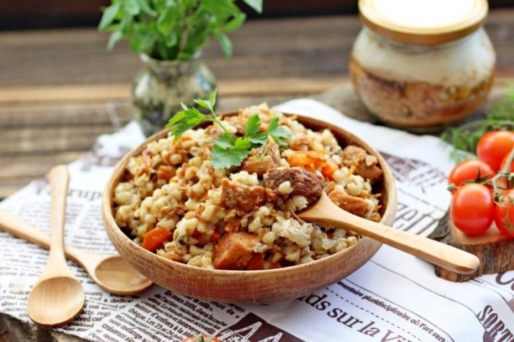 Pearl Barley with Stewed Meat in a Multicooker