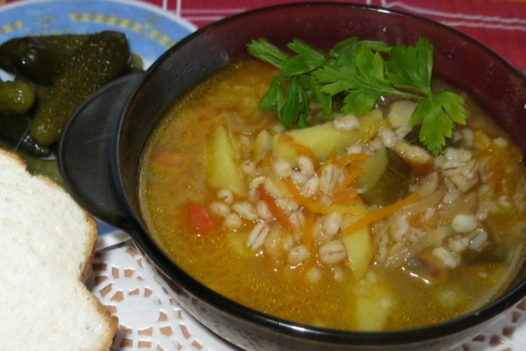 Rassolnik with Pearl Barley