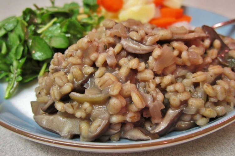 Cebada perlada con champiñones
