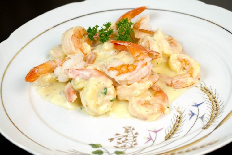 Shrimp in Cream Sauce with White Wine