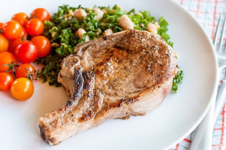 Lomo de cerdo con hueso y mayonesa al horno