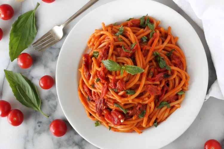 Spaghetti with Tomatoes