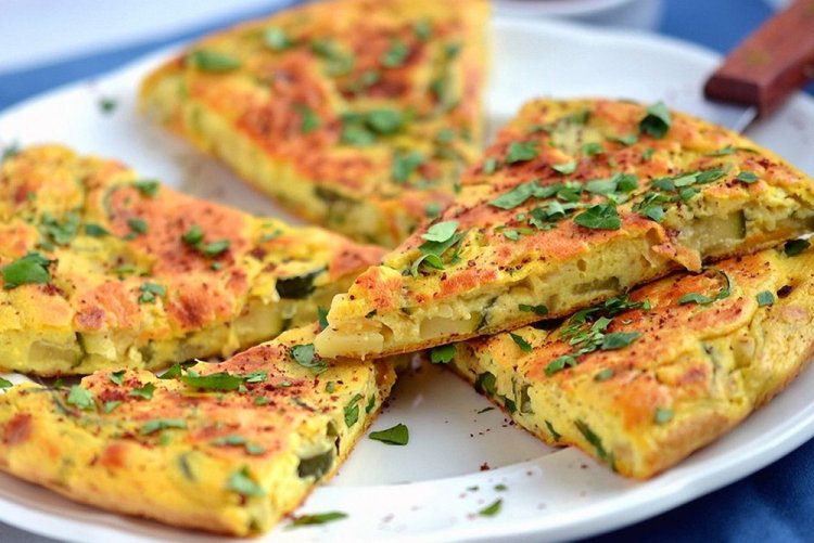 Tortilla de garbanzos con mezcla de verduras