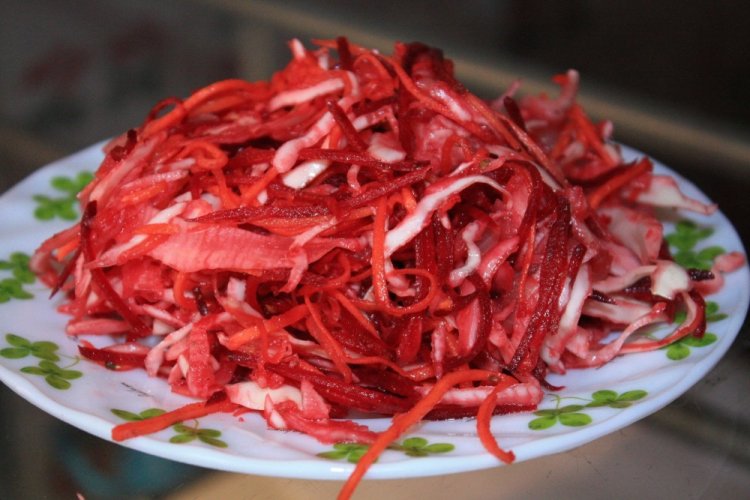 Korean-Style Cabbage and Beetroot Salad