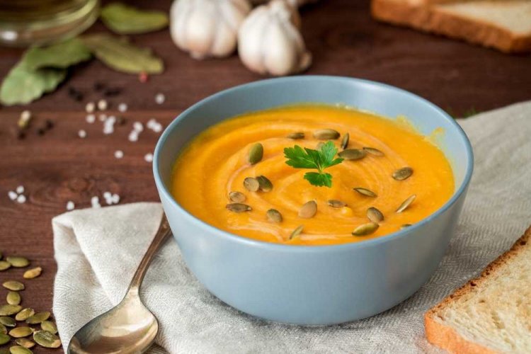 Pumpkin Puree with Zucchini and Ginger