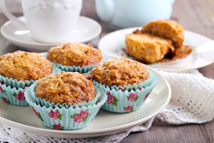 Carrot Muffins with Apples