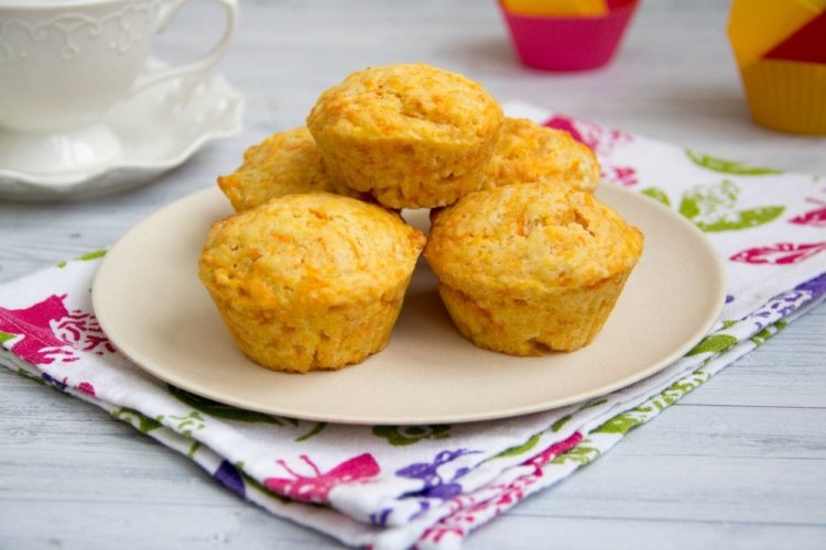 Healthy Carrot Muffins with Honey