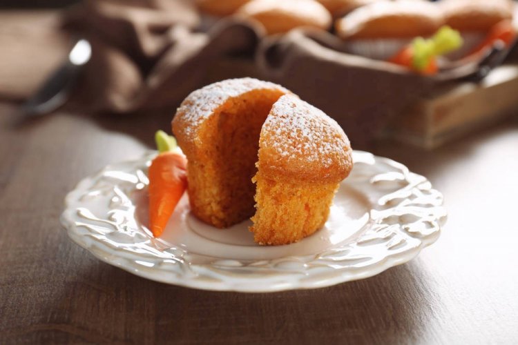 Carrot Muffins with Milk and Lemon Zest