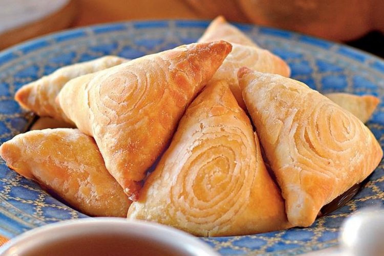 Samosa with Pumpkin and Cheese