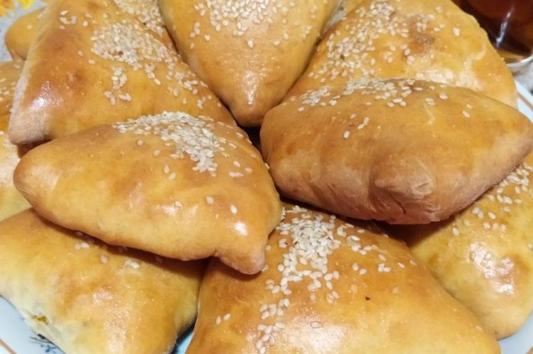 Yeast Dough Samosa with Pumpkin