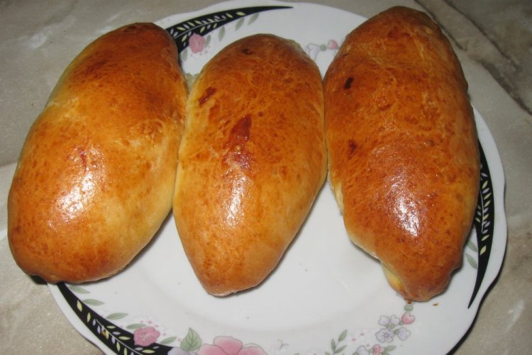 Pies with Pumpkin and Meat