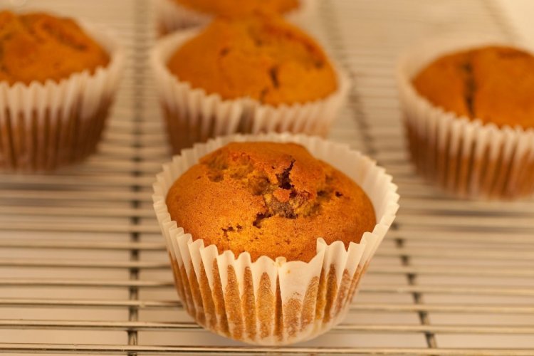 Pumpkin Muffins with Orange and Dried Apricots