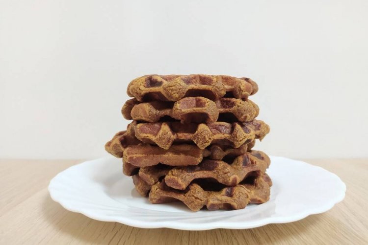 Pumpkin Waffles with Oatmeal