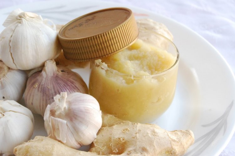 Pasta de ajo con jengibre