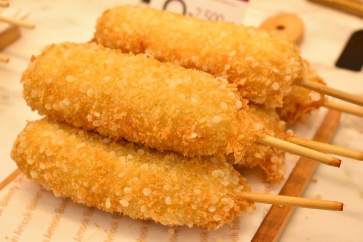 Corn dogs con queso