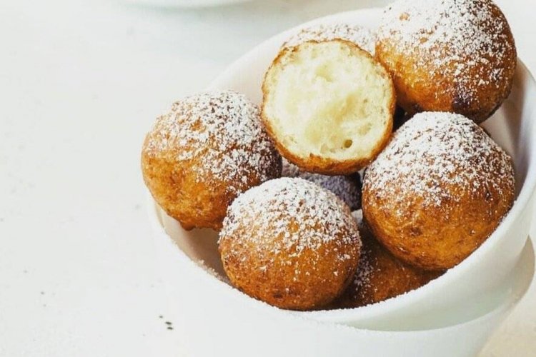 Cottage Cheese Balls with Coconut Flakes
