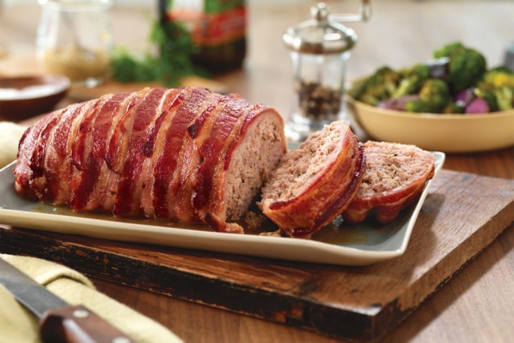 Pastel de carne envuelto en tocino