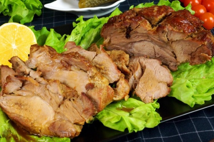 Cuello de cerdo asado con coñac y miel