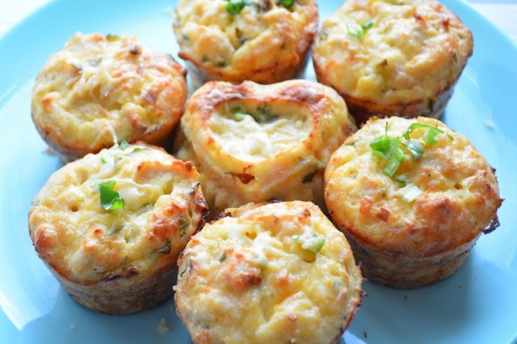 Muffins de pollo con cebolla y queso