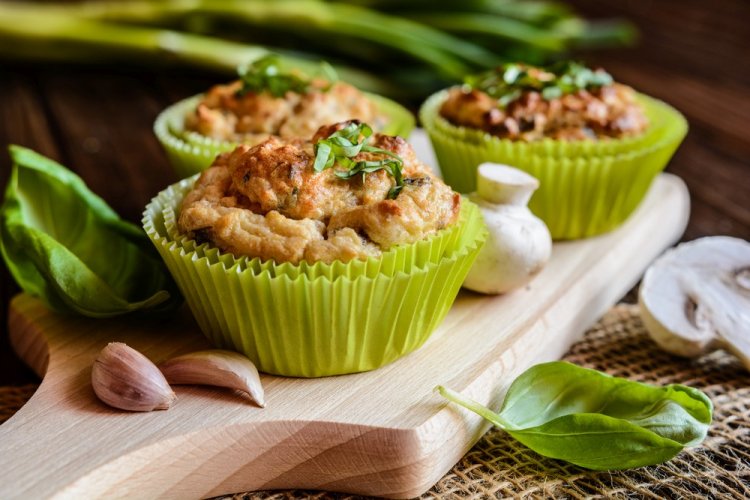 Muffins de pollo con champiñones
