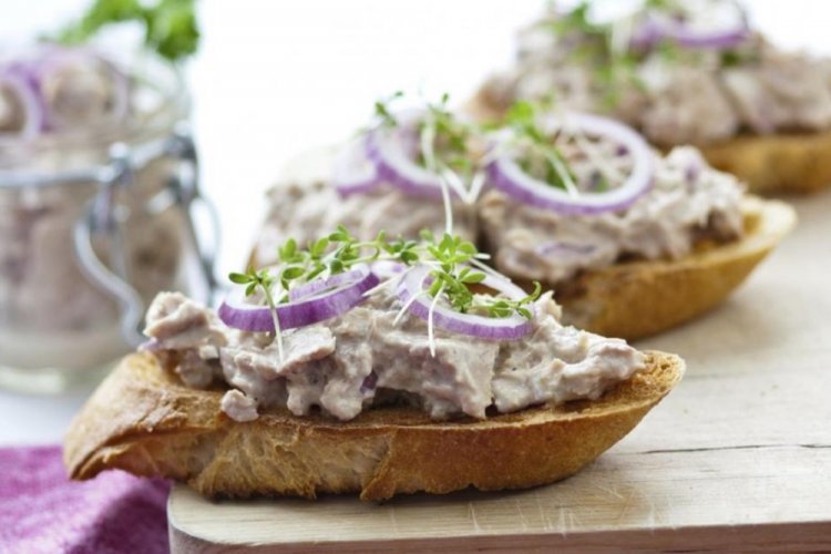 Bruschettas con atún