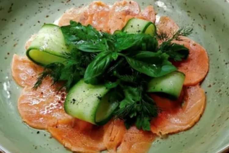 Carpaccio de salmón