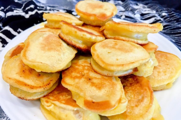 Eggless Fried Bananas in Batter