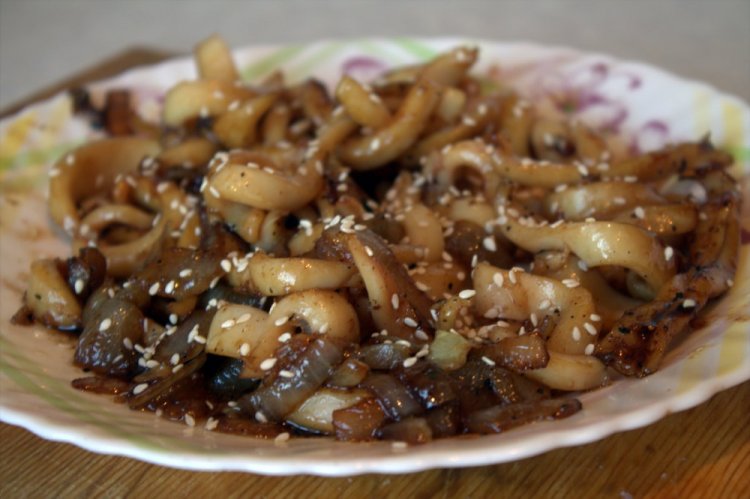 Calamares fritos en salsa de soja