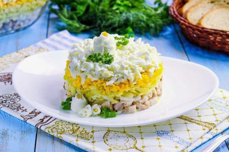 Layered Chicken Breast and Processed Cheese Salad
