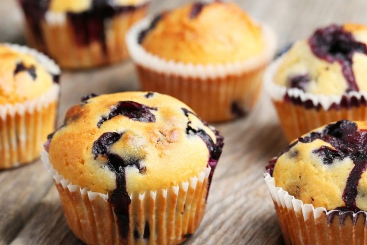 Healthy Blackcurrant Muffins