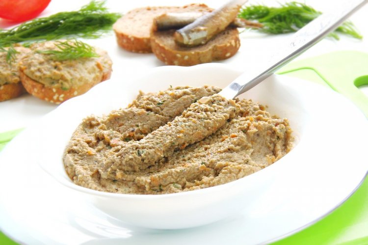 Paté de espadines con zanahoria