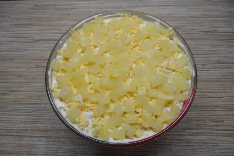 Layered Salad with Ham and Pineapple