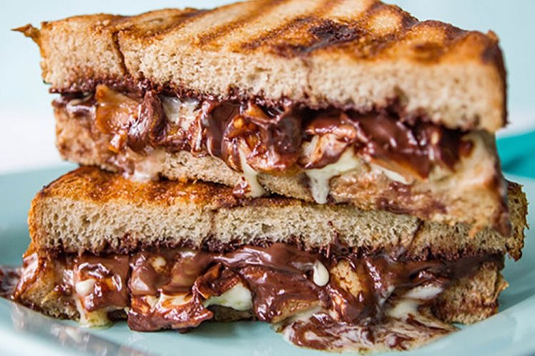 Tostadas con Nutella y tocino