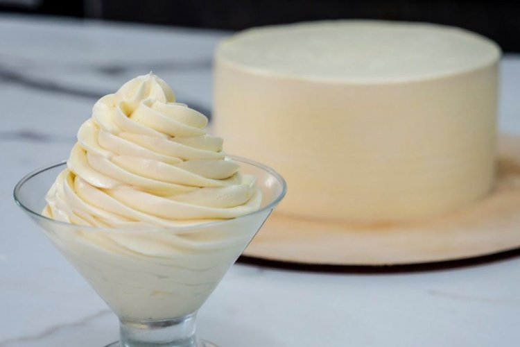 Ganache de chocolate blanco para pastel