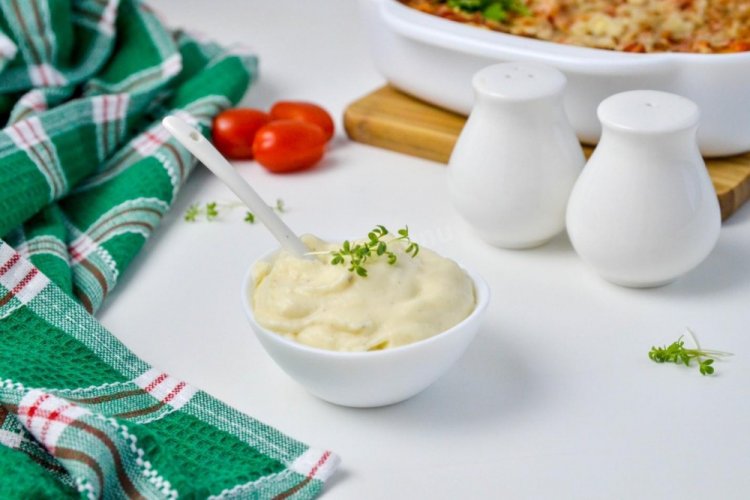Salsa bechamel de mostaza para lasaña